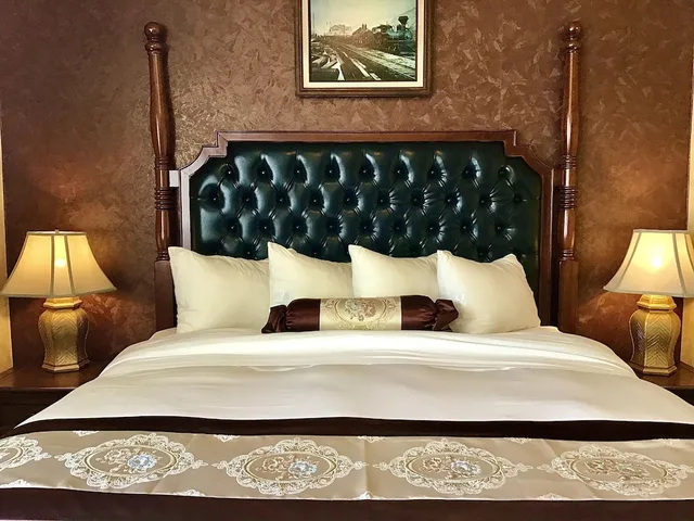 جناح شهر العسل بسرير كينج، Eureka Inn, Trademark Collection by Wyndham 3/4