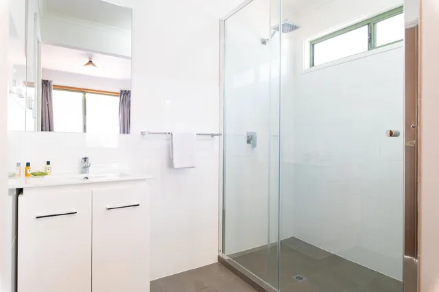كابينة تنفيذية بسرير كينج، Adelaide Caravan Park 6/6