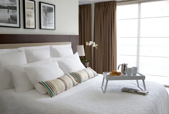 غرفة قياسية بسريرين منفصلين، Sandy Beach Hotel & Spa 1/3