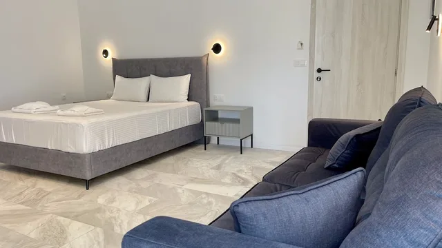 غرفة ديلوكس ثلاثية بسرير مزدوج وسرير فردي، Palma Village by Greek Pride 3/7