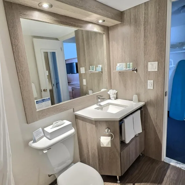غرفة بسرير كوين يُسمح فيها بالحيوانات الأليفة، Quality Inn Rouyn-Noranda 2/3
