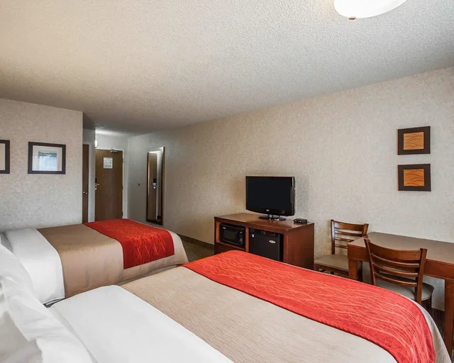 جناح بسرير كينج مع أريكة، Quality Inn Pocatello North 2/5