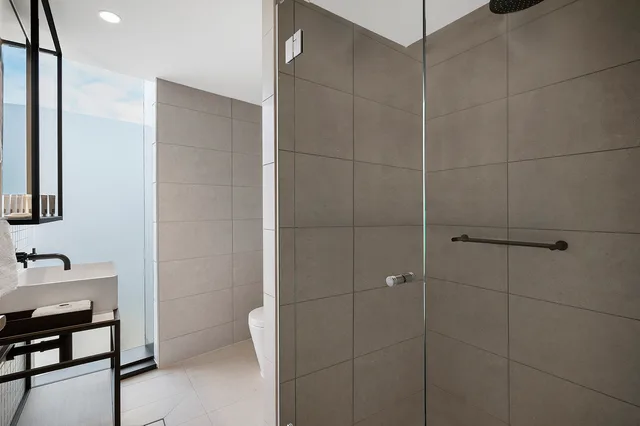 Room, Double or Twin Bed, Vibe Hotel Melbourne 6/6