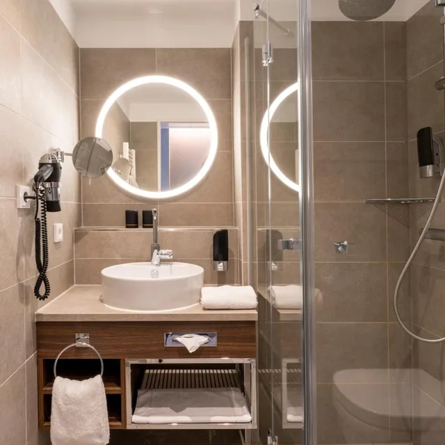 غرفة بسريرين منفصلين، Plaza Premium Muenchen 6/10
