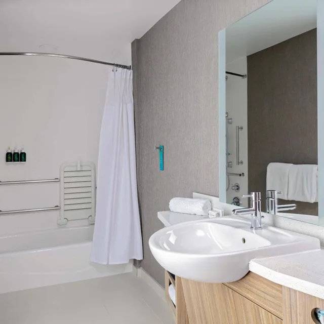 جناح بسرير كوين مع سرير سحّاب إضافي، SpringHill Suites by Marriott Kansas City Plaza 8/9