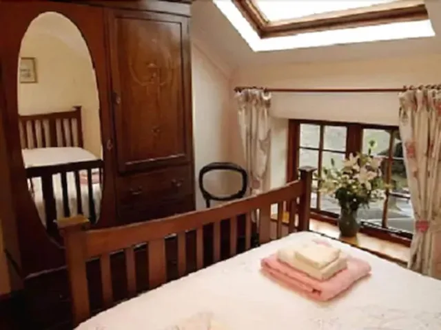 شقة سوبيريور كبيرة بسرير مزدوج بمطبخ صغير، Burton Farmhouse 1/1