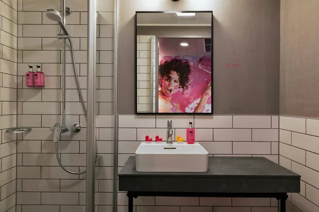 غرفة بسريرين منفصلين، Moxy Frankfurt East 4/4