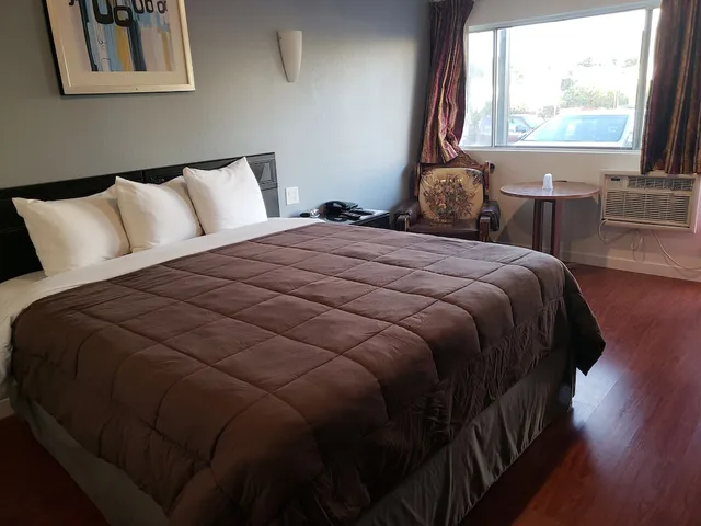 غرفة قياسية بسرير كينج، The Guest Harbor Inn - Port of Los Angeles San Pedro 1/5