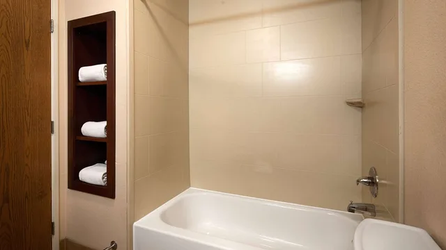 Room, King Bed, Best Western Plus Gateway Inn & Suites 9/9