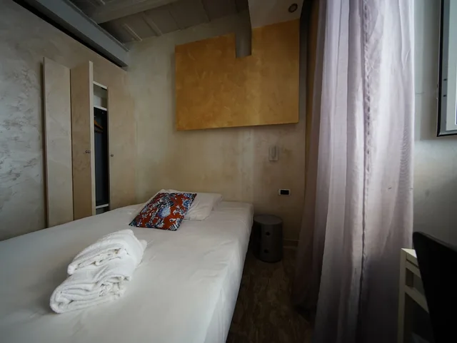 غرفة مفردة، Nerva Accommodation 7/11