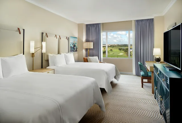 Deluxe, King Bed, Omni Orlando Resort At Championsgate 1/3