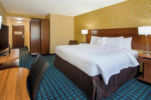 غرفة بسرير كينج، Fairfield Inn And Suites Abingdon 1/6