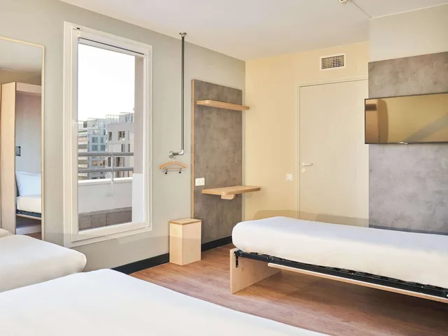 غرفة بسرير مزدوج وسرير بطابقين، Ibis Budget Issy Les Moulineaux 3/10