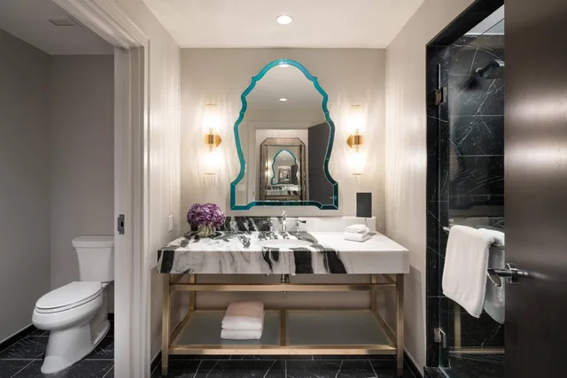 Room, King Bed, Terrace View, Grand Bohemian Hotel Charlotte Autograph Collection 8/9