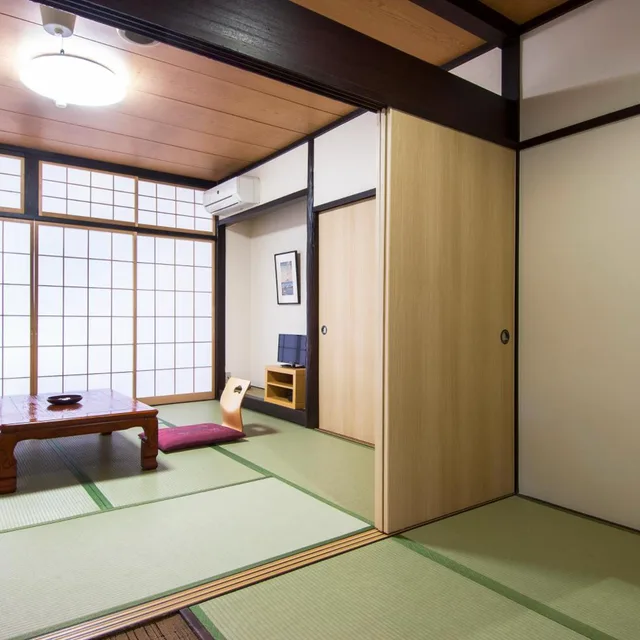 Renovated, Japanese، Nikko Tokanso 1/2