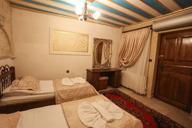 Stone, Family, Twin Beds, Courtyard View، Alaturca House 6/10