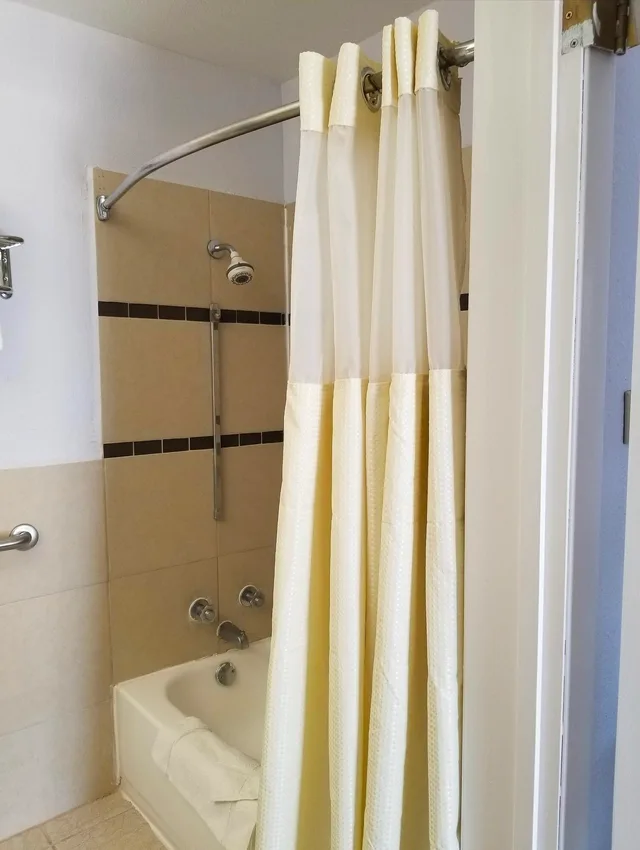 غرفة بسرير كينج للمدخنين، Americas Best Value Inn Belleville 5/5
