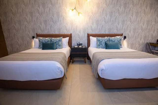 جناح جونيور بسريرين كوين، Becquer Hotel Guadalajara 5/9