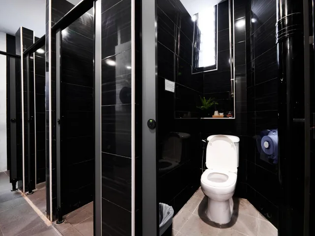 Capsule, Female Dorm, Single، BEAT. Sports Hostel At Little India 4/5