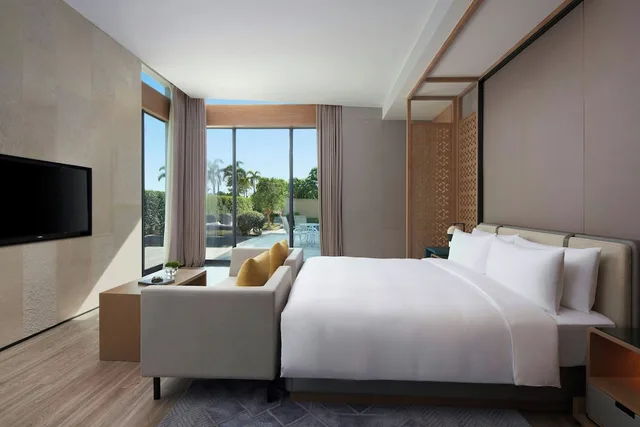 Villa, King Bed, Courtyard View, Outdoor Pool, Large, Renaissance Xiamen Hotel 2/4