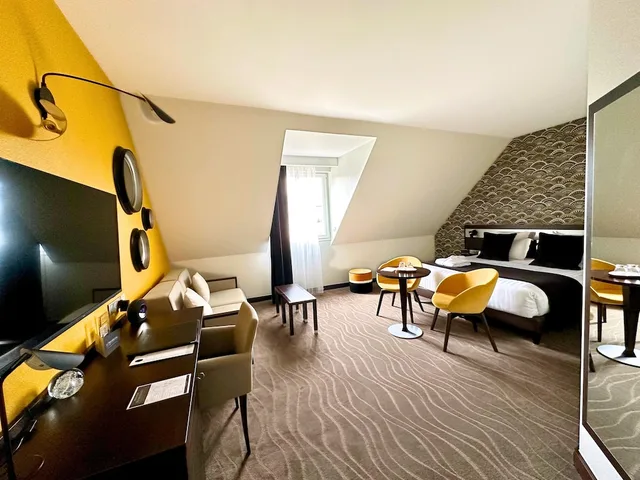 Prestige, Junior Suite, Twin Beds, Garden and Sofa View، Le Richebourg Hotel Restaurant Spa 5/7