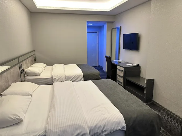 غرفة كلاسيكية بسرير مزدوج وسرير فردي بغرفة نوم واحدة، My House Otel 9/10
