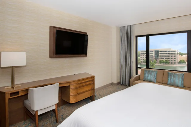 غرفة بريميوم بسرير كينج، The Westin Huntsville 5/10