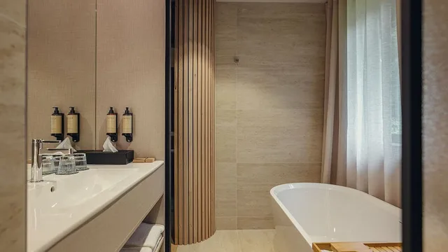 جناح استوديو ملكي بسرير كوين، Hotel Stiemerheide 1/2