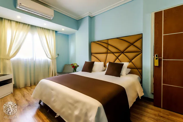 جناح عائلي بسرير كينج وسريرين منفصلين، Arabella Residence 1/2