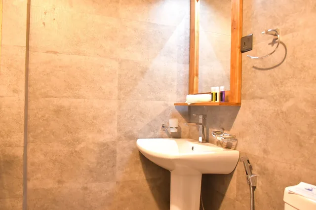 Deluxe, Tent, Double Bed, Lake Side, River View، Athgira River Camp 4/5