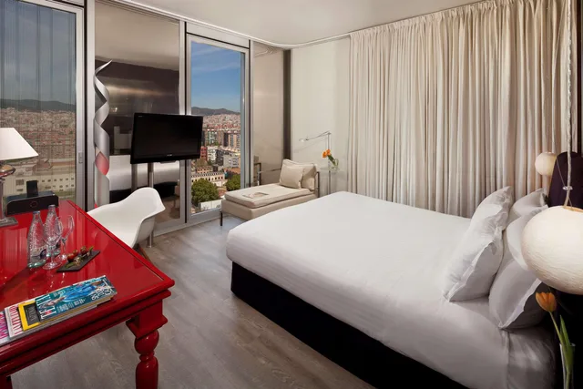 غرفة بريميوم بسرير مزدوج بإطلالة على المدينة، MELIA BARCELONA SKY 7/10
