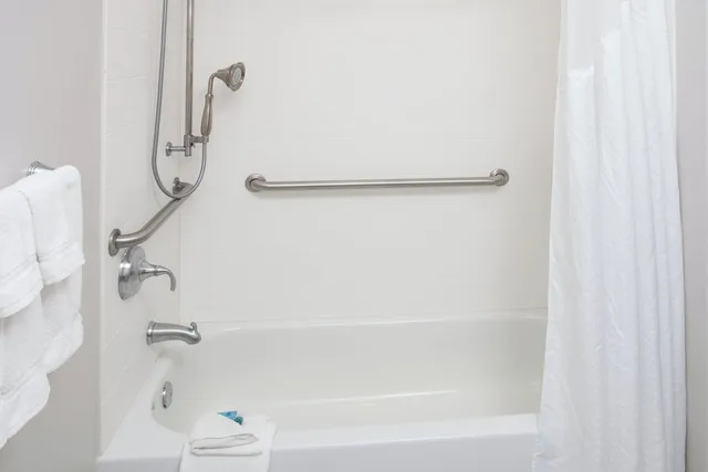 غرفة قياسية بسريرين كوين لذوي الإعاقة، Holiday Inn Express Haskell-Wayne Area 4/4