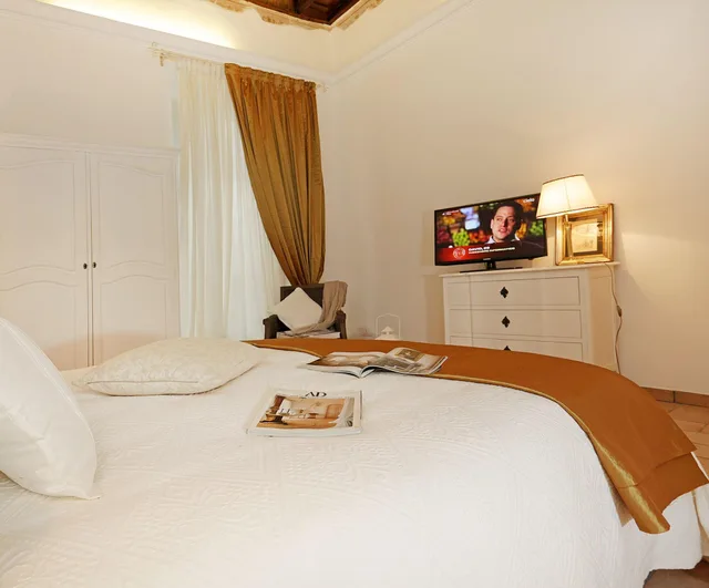 غرفة سوبيريور بسرير مزدوج، Madonna de Monti Suites 6/10