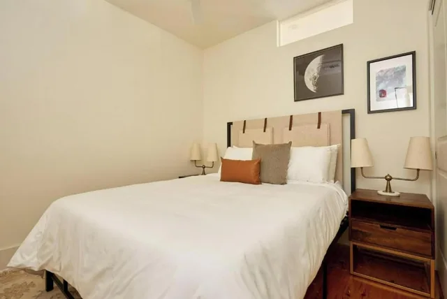 Guest Room, Queen Bed, Shared Kitchen، The Louie Hotel New Orleans, Belvilla District 6 Formerly Sonder 4/10