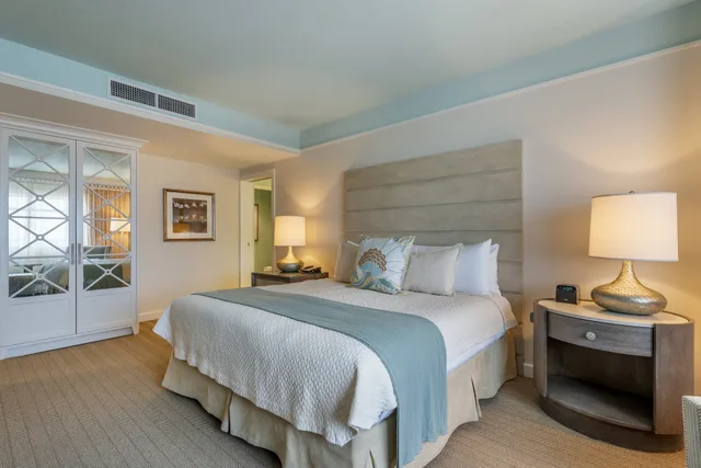 غرفة بريميير بسرير كينج بإطلالة على المسبح والبحر، Omni Amelia Island Plantation Resort 9/10