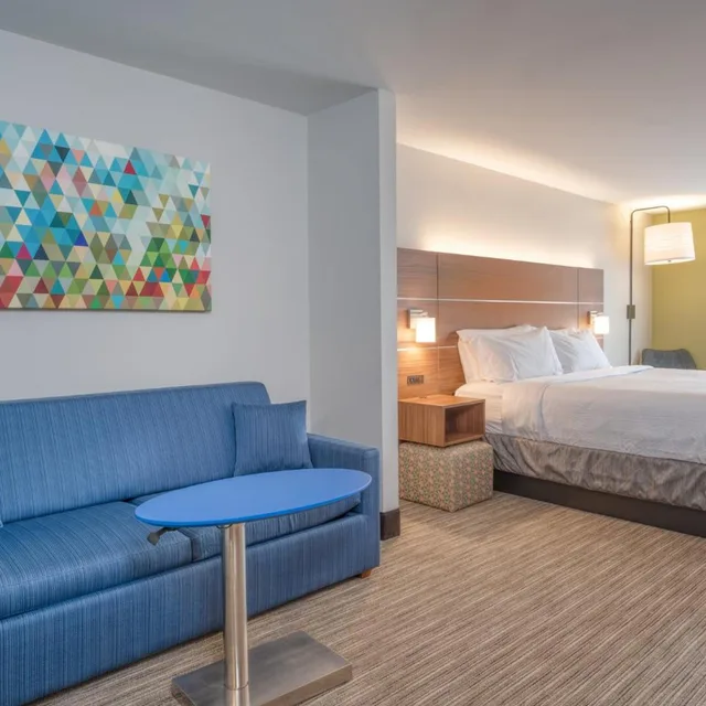جناح بسرير كينج مع أريكة، Holiday Inn Express Suites Thornburg S Fredericksburg 5/5