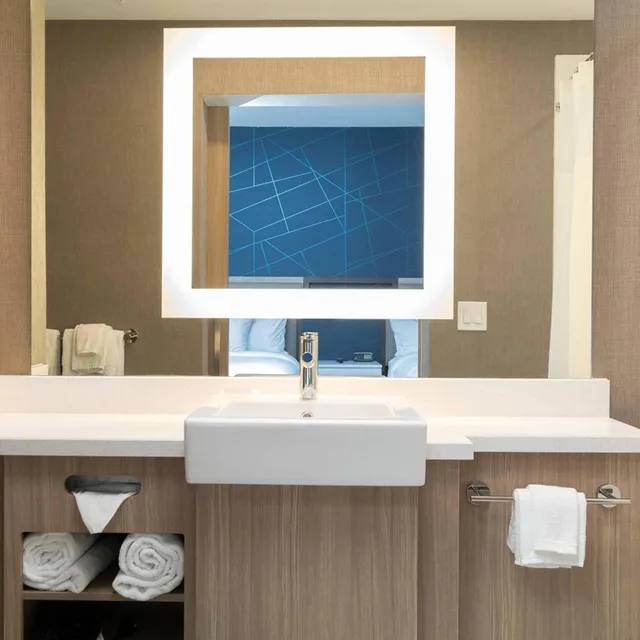 جناح بسرير كينج مع سرير سحّاب إضافي مع أريكة، SpringHill Suites by Marriott Cape Canaveral Cocoa Beach 9/10