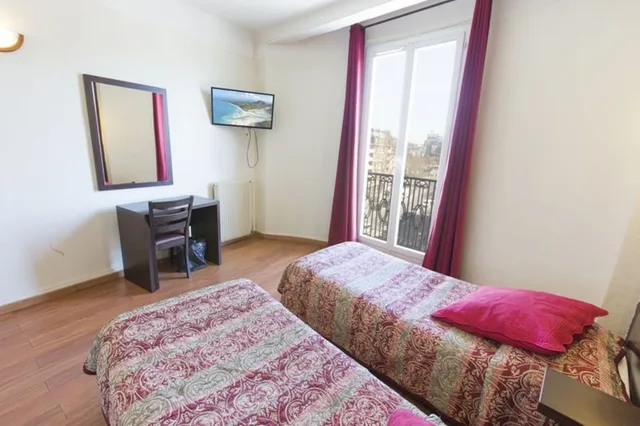 غرفة بسريرين منفصلين، Hipotel Paris Printania Maraichers Formerly Hipotel Printania 2/4