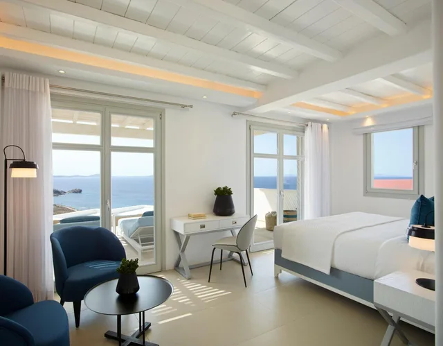جناح تنفيذي بإطلالة على البحر بمسبح خاص، Epic Blue Suites & Villas 2/3