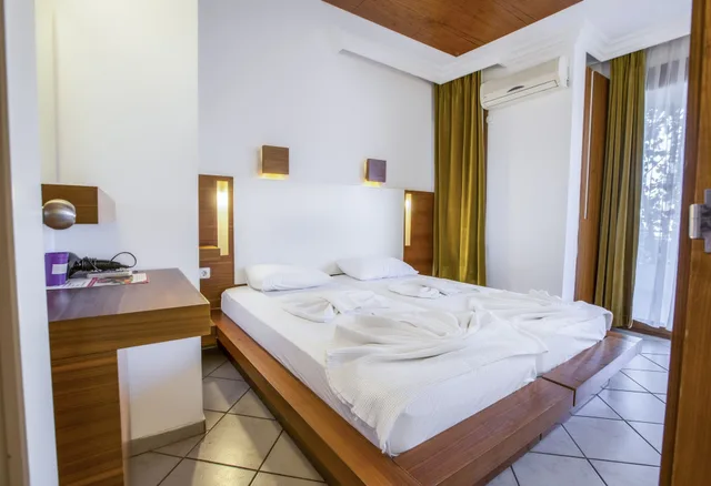 جناح بانورامي بسريرين منفصلين بشرفة بغرفة نوم واحدة مع أريكة، Villa Sonata 1/2