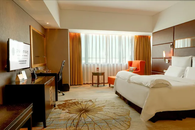 غرفة ديلوكس بسرير كينج بإطلالة، Pullman Guangzhou Baiyun Airport Hotel 2/8