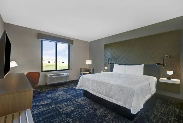 غرفة بسرير كينج، Hampton Inn Patterson Ca 1/4