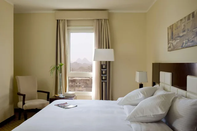 جناح جونيور بإطلالة، Barcelo Cairo Pyramids Hotel 1/1
