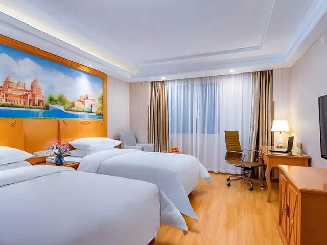 غرفة بسريرين، Vienna Hotel (Shanghai Sijing Metro Station) 1/1