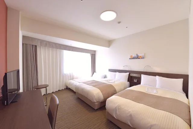 Standard, Triple, Hotel Port Plaza Chiba 1/4