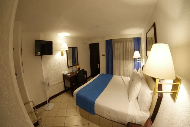 غرفة قياسية بسرير مزدوج، Collection O Hotel Del Portal, Puebla 2/7