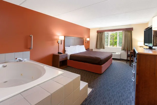 غرفة ديلوكس بسرير كينج، Americinn By Wyndham Silver City 3/6