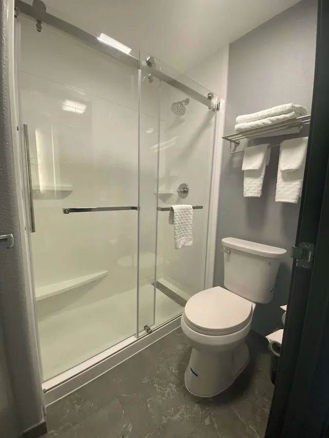 غرفة قياسية بسرير كينج، Best Western Montrose Inn 7/7