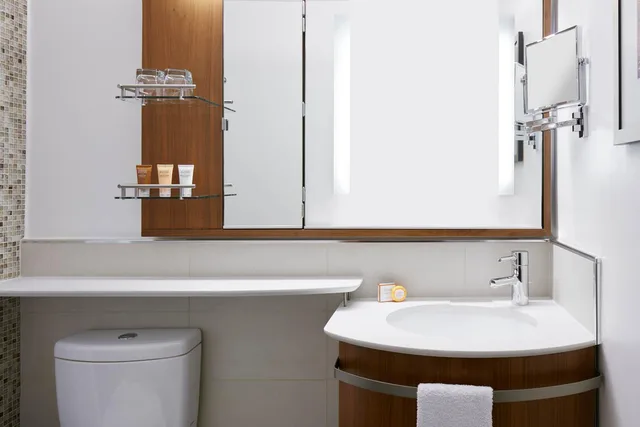 غرفة قياسية بسرير مزدوج، Club Quarters Hotel Grand Central 2/2