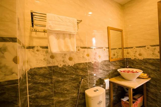غرفة ديلوكس بسرير كينج بإطلالة على المسبح، New Sunshine Homestay 10/10